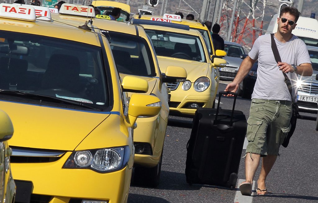 Συγκρίνοντας τα ταξί σε Αθήνα και Τόκιο - Media