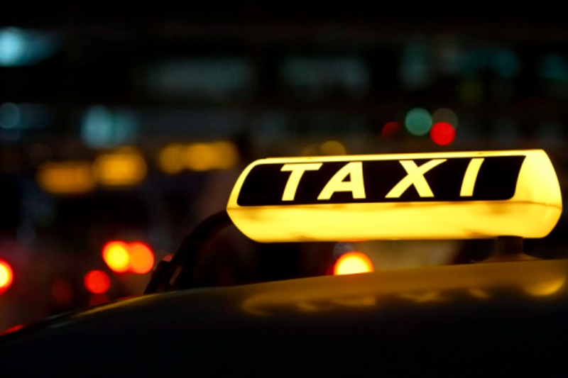 Ταξιτζήδες «μετέφεραν» ασθενή-φάντασμα για να εισπράττουν λεφτά από το ΙΚΑ! - Media