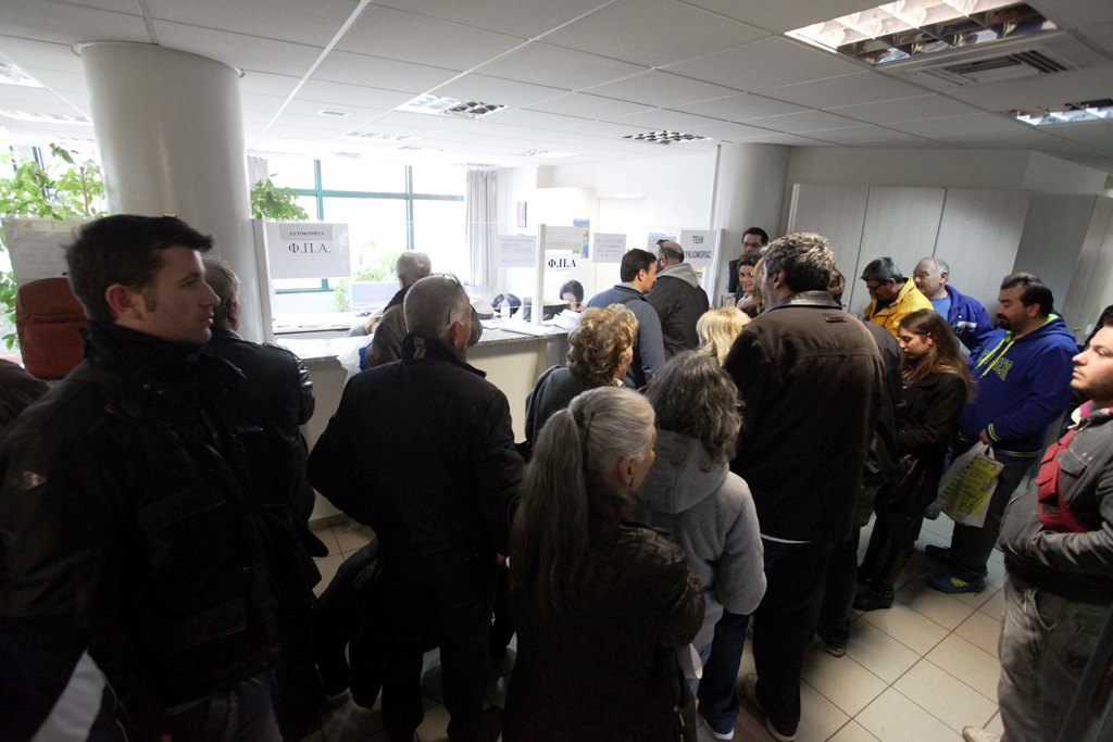 Πληρωμή τελών κυκλοφορίας: Πως μπορείτε να αποφύγετε τις ουρές - Media