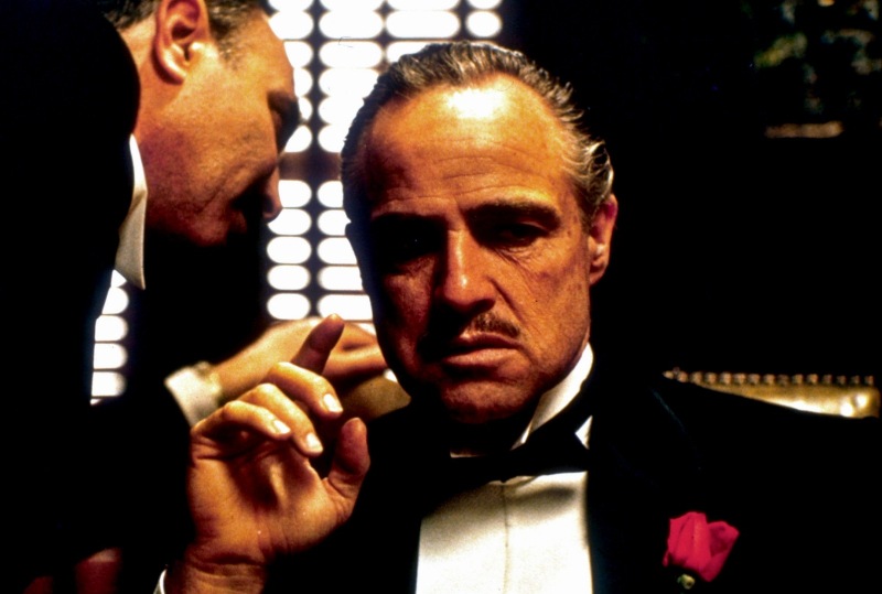 «Μια χάρη που δεν μπορείς να αρνηθείς» - Media