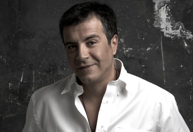 Θεοδωράκης: «Γράμμα ενός προδότη (της δημοσιογραφίας)» - Media