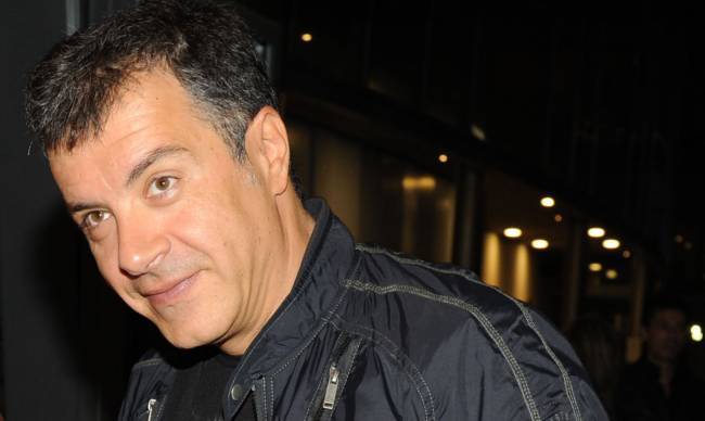 Σταύρος Θεοδωράκης: Στην άκρη, να φανεί ο ήλιος... - Media