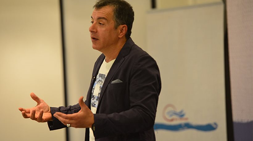 Θεοδωράκης: Αλλαγή του κράτους με τρόπο πρακτικό, όχι ιδεολογικό - Media