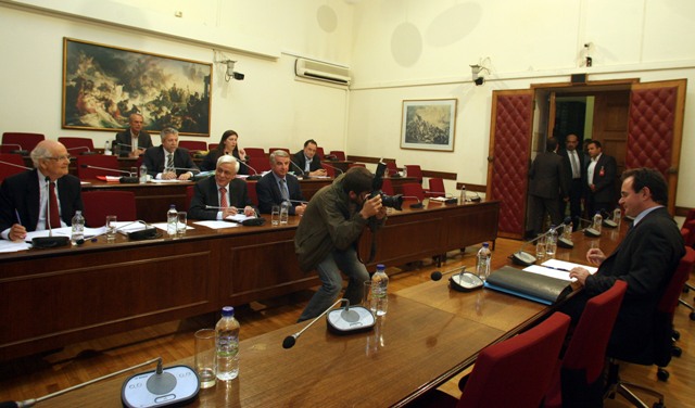 Συγκυβέρνηση και Χ.Α. κατά της διερεύνησης της λίστας Λαγκάρντ - Media