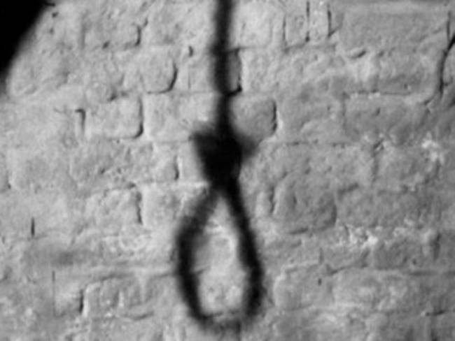 Βρέθηκε κρεμασμένος ο 48χρονος που είχε συλληφθεί κατηγορούμενος ότι βίαζε την κόρη του - Media