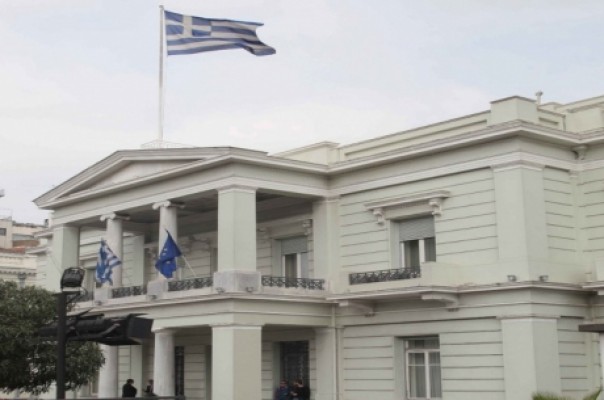 Δύο συλλήψεις στο υπουργείο Εξωτερικών λόγω παράνομων μεταφράσεων - Media