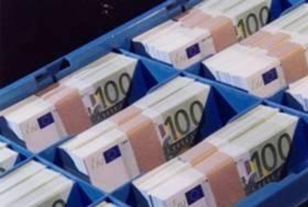 Στο 15% η αναδρομική παρακράτηση φόρου τόκων - Media