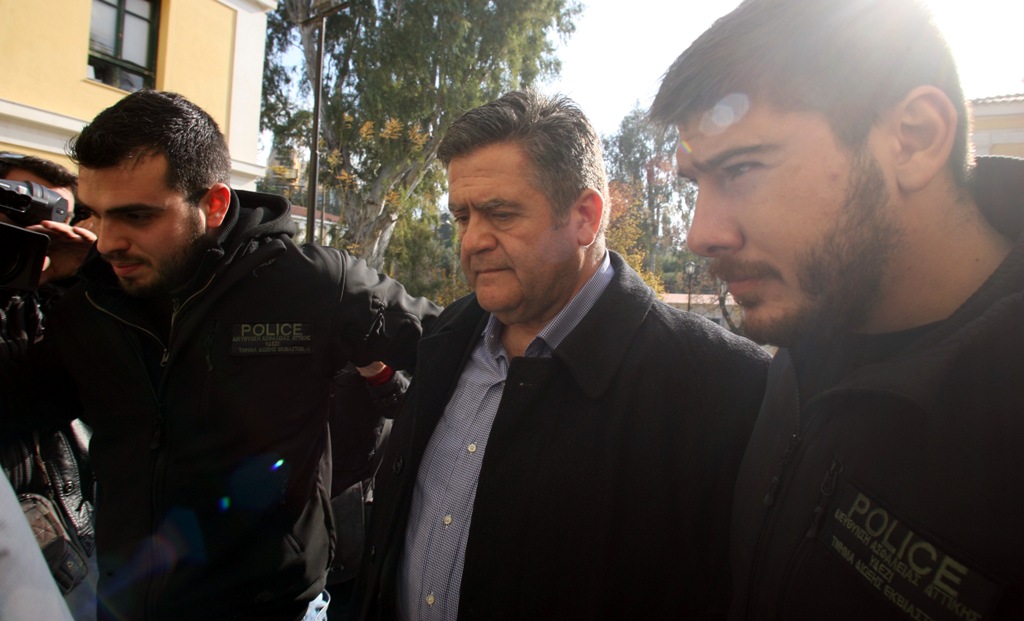 «Πήρα τα χρήματα για δωρεά» λέει τώρα ο Τομπούλογλου (Video) - Media