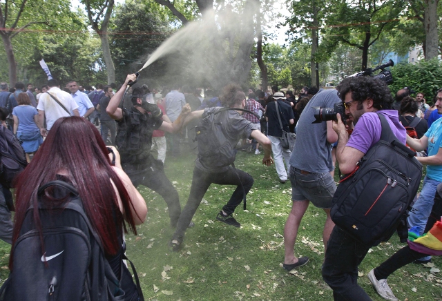 Διεθνής Αμνηστία: «Επαίσχυντη» η καταστολή στην Τουρκία - Media