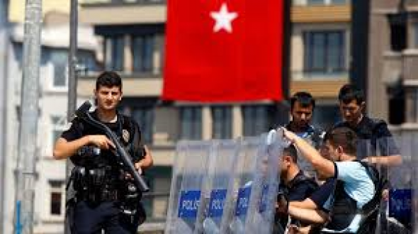 Δεκάδες φυλακίσεις αστυνομικών στην Τουρκία - Media