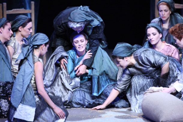 Οι «Τρωάδες» και οι Τουρκάλες - Media