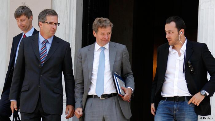 Το «σιωπηλό πραξικόπημα» της τρόικας στην Ελλάδα - Media