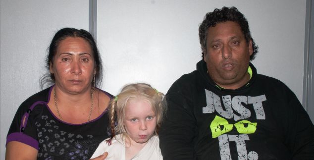 Στο περίπου και κατά περίσταση - Media