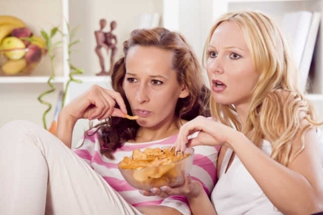 Ποιοι βλέπουν περισσότερο τηλεόραση; Οι ευτυχισμένοι ή οι δυστυχισμένοι άνθρωποι; - Media