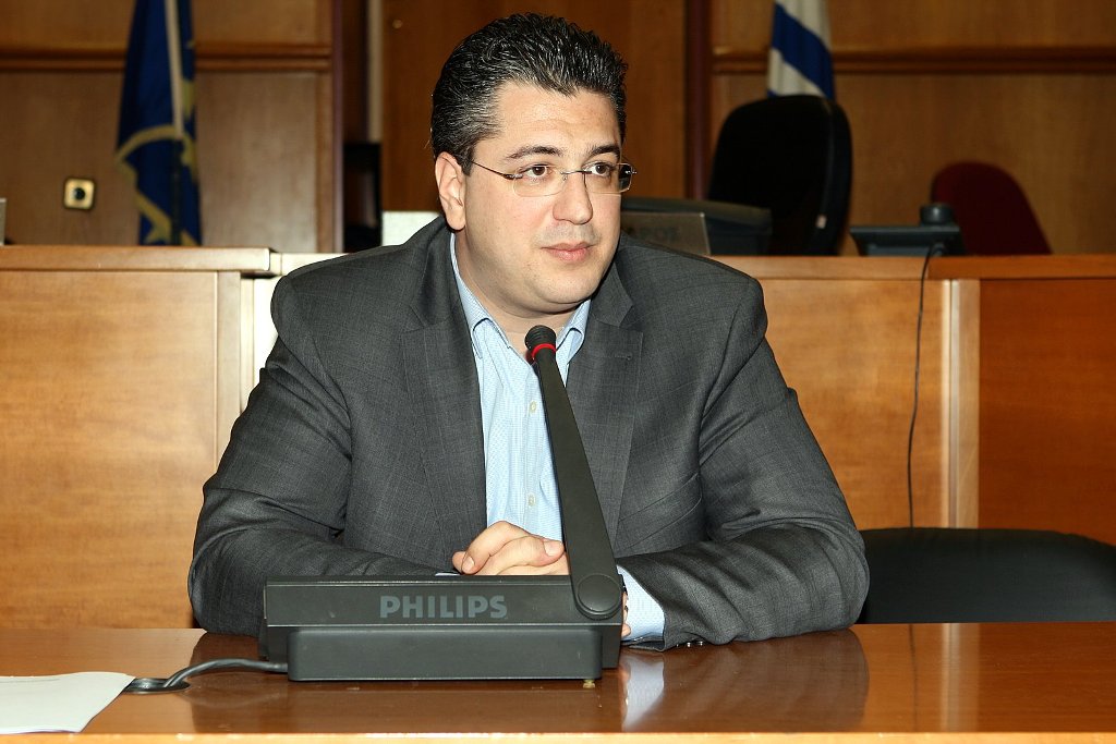 Στο νοσοκομείο ο Τζιτζικώστας - Media