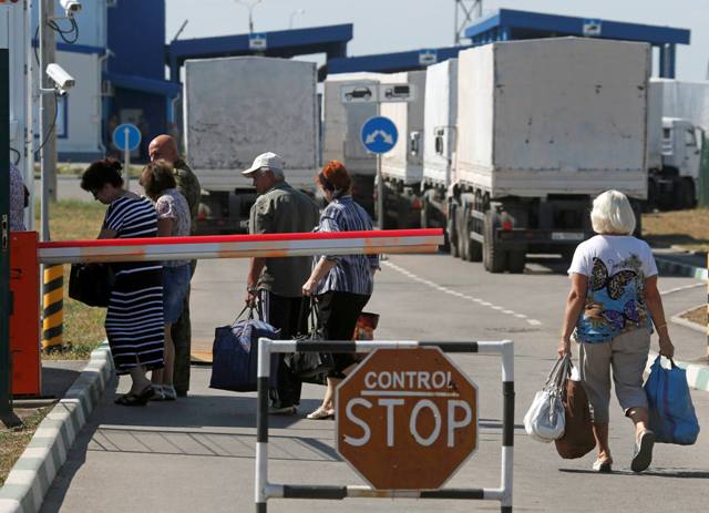 Ουκρανία: Ξεκίνησαν οι έλεγχοι στα φορτηγά της ανθρωπιστικής βοήθειας - Media
