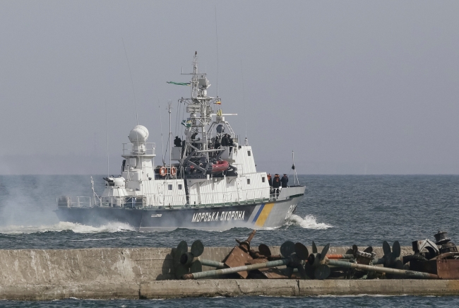 Έφοδος στο τελευταίο πολεμικό υπό ουκρανική σημαία στην Κριμαία - Media