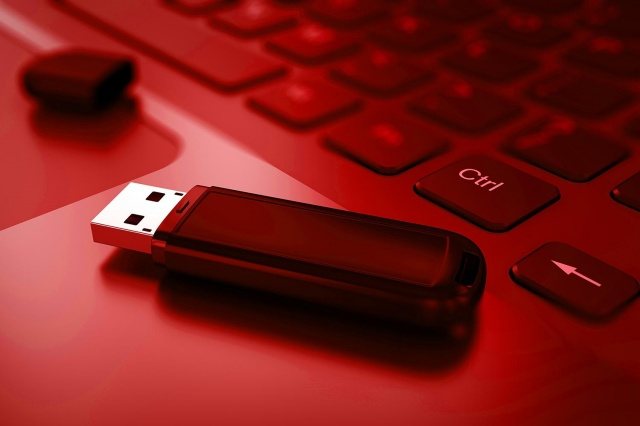 Είναι «επικίνδυνα» τα USB; - Media