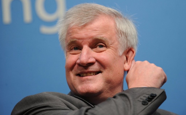 Απόλυτη πλειοψηφία στους Χριστιανοκοινωνιστές δίνουν τα «έξιτ πολ» στη Βαυαρία
 - Media