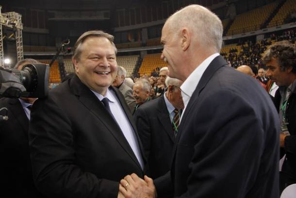 Ο Γιώργος, ο Βαγγέλης και οι αποχωρήσεις - Media