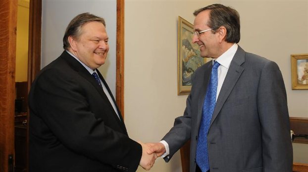 Κατηγορίες για συγκάλυψη, μετά την απόφαση υπέρ προανακριτικής για Παπακωνσταντίνου
 - Media