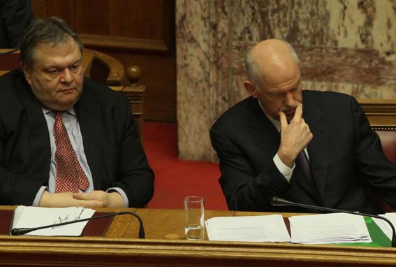 Η πρόκληση Παπανδρέου και η οργή Βενιζέλου  - Media