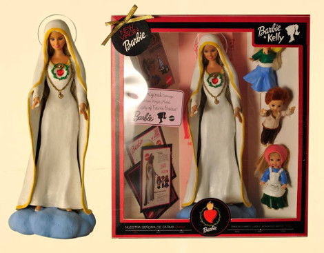 Η Barbie «ντύθηκε» Παναγία και προκαλεί σοκ! (Photos) - Media