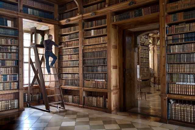 Είκοσι χρόνια σιωπής… - Media