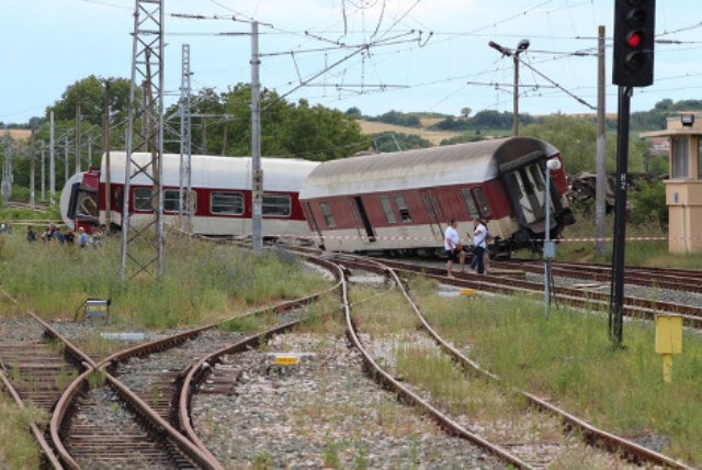 Βουλγαρία: Σιδηροδρομικό δυστύχημα με έναν νεκρό και 15 τραυματίες - Media