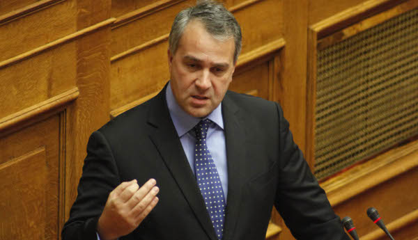 Τι αλλάζει για γιατρούς, νοσηλευτές και ανασφάλιστους - Media
