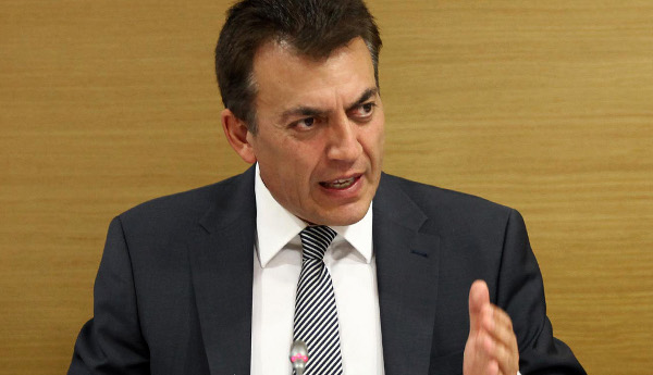 Τι είπαν τρόικα-Βρούτσης για νέες περικοπές στις συντάξεις - Media