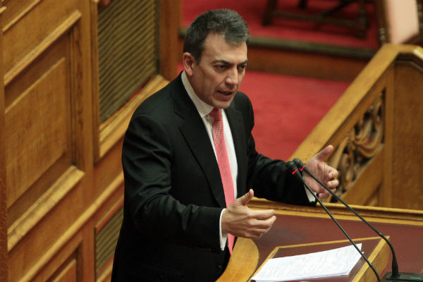 Την «ευελιξία» στην αγορά εργασίας υπερασπίστηκε ο Βρούτσης - Media