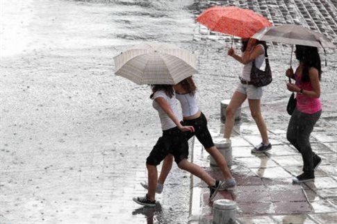 Βροχές αναμένονται σήμερα στο μεγαλύτερο μέρος της χώρας- Βελτίωση από το βράδυ - Media