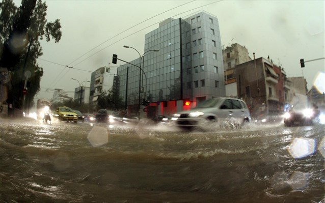 Προβλήματα από τη βροχή σε Μακεδονία και Θεσσαλία - Media