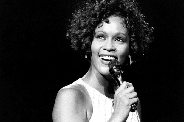 Δολοφονία της Whitney Houston καταγγέλλει ντετέκτιβ - Media