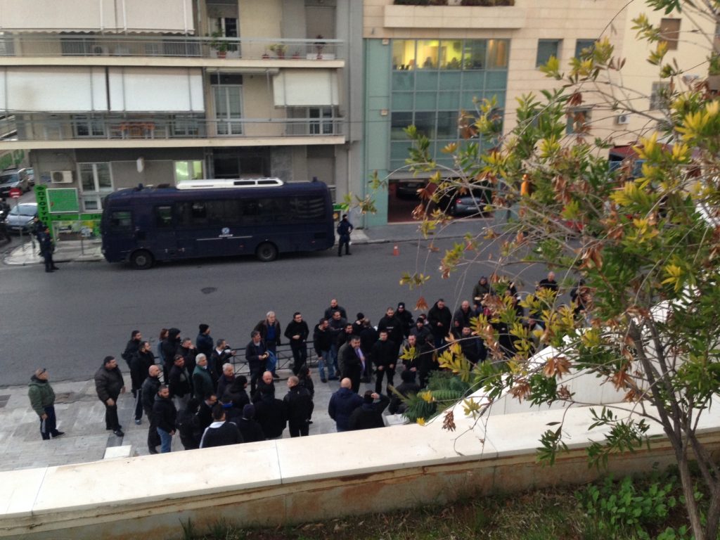 Αναβλήθηκε η απολογία τριών βουλευτών της Χ.Α (Video) - Media