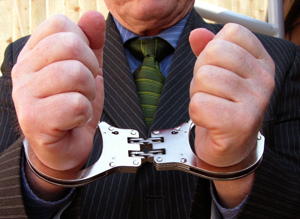 Σύλληψη επιχειρηματία για φοροδιαφυγή - Media