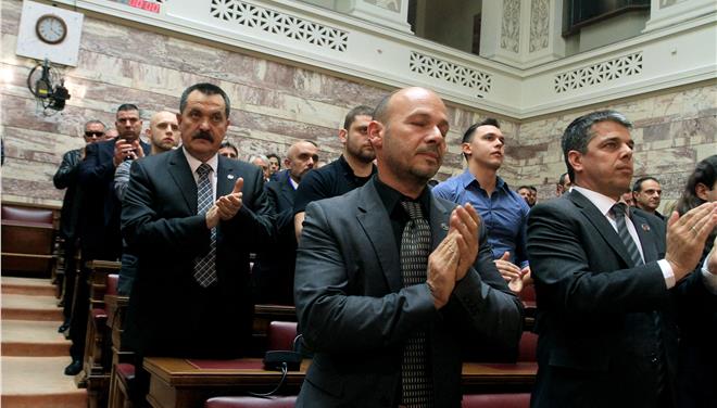 Βουλή: Άρση ασυλίας 4 βουλευτών της ΧΑ εισηγείται η Επιτροπή Δεοντολογίας - Media