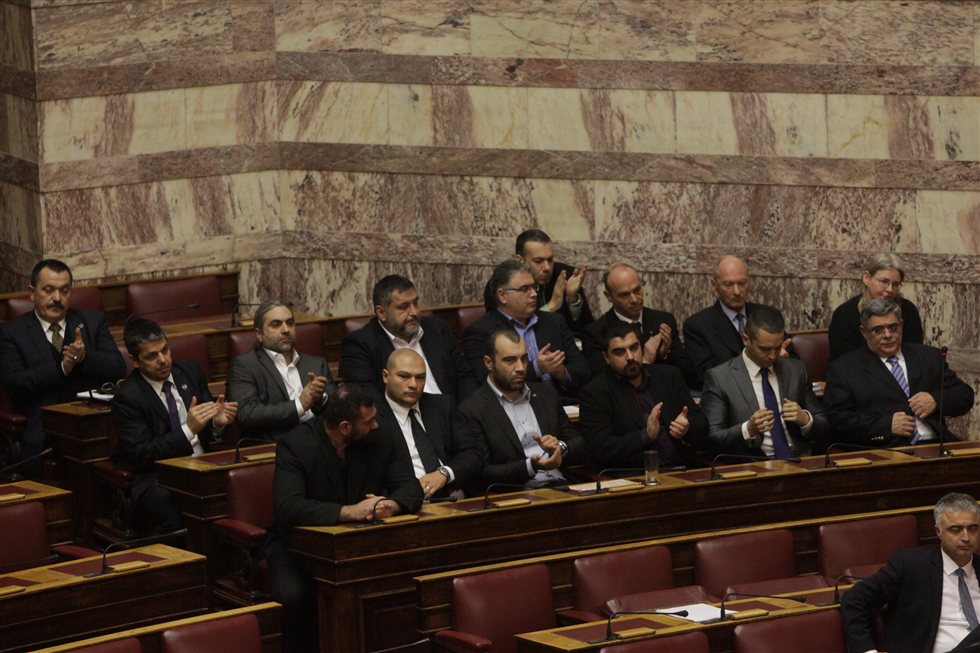 Ελληνοαυστραλοί: Μην χορηγήσετε βίζα σε βουλευτές της Χρυσής Αυγής - Media