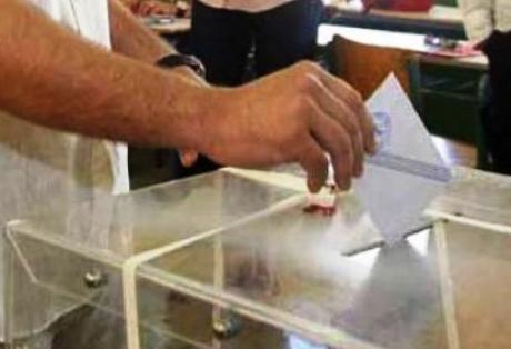 Public Issue: Παράσταση νίκης για τον ΣΥΡΙΖΑ - Media