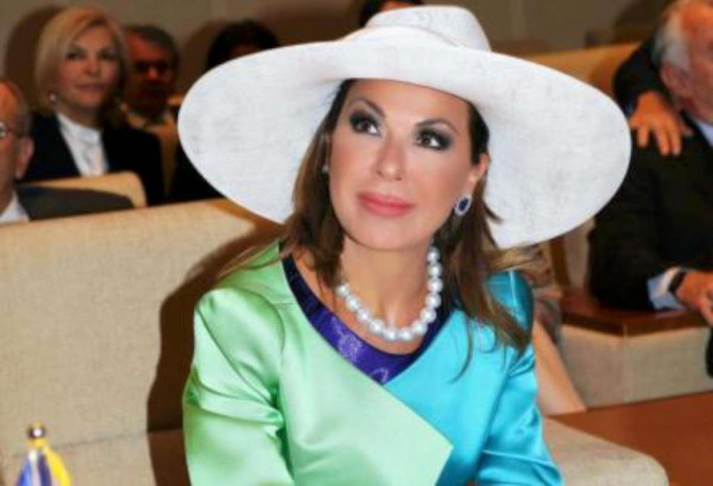 Η Αγγελοπούλου παραιτείται του μισθού της - Media