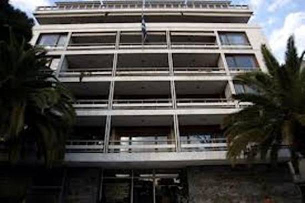 Παράταση στην αξιολόγηση των δημοσίων υπαλλήλων
 - Media