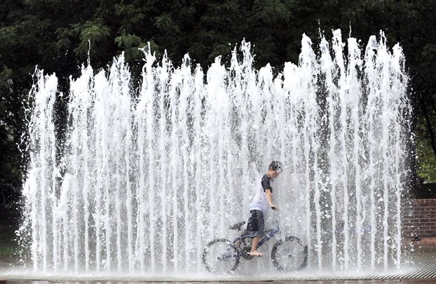 Υψηλές θερμοκρασίες σε ολόκληρη τη χώρα - Media