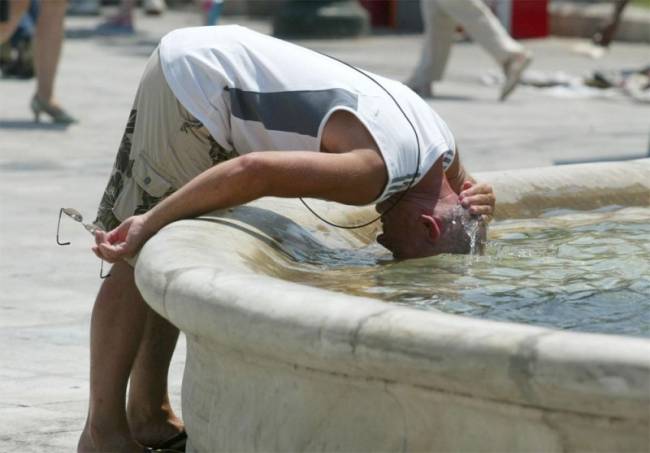 Ήλιος και ζέστη σε όλη τη χώρα - Τους 34 βαθμούς θα αγγίξει ο υδράργυρος - Media