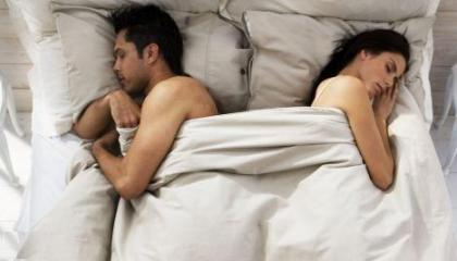 Η κρίση αποξενώνει τα ζευγάρια και μειώνει την επιθυμία για σεξ - Media