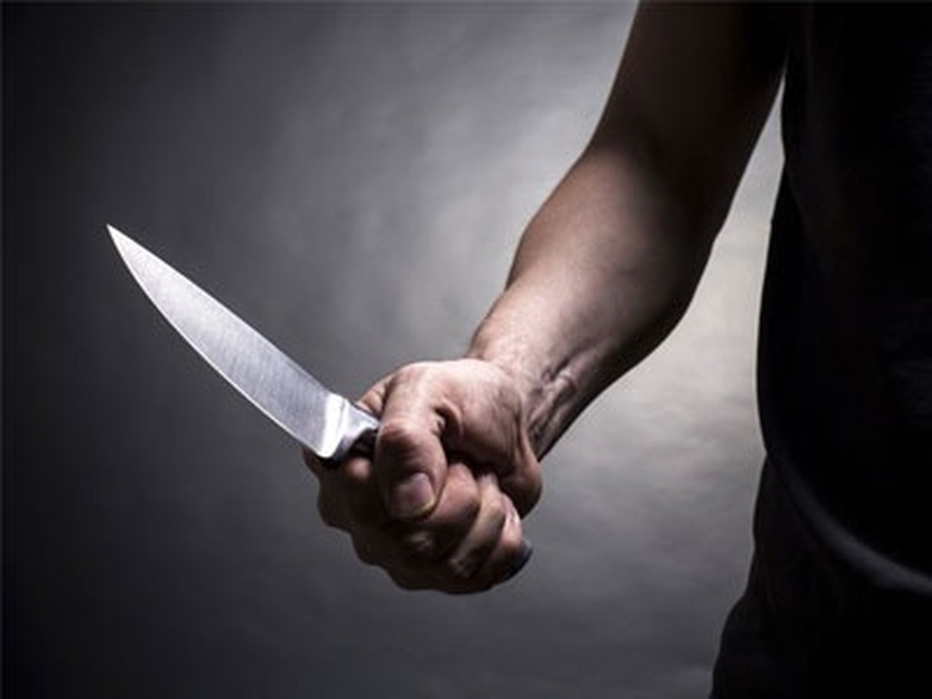 Ιεράπετρα: Θρίλερ για 60χρονο - Μπήκαν στο σπίτι του και τον μαχαίρωσαν 10 φορές - Media