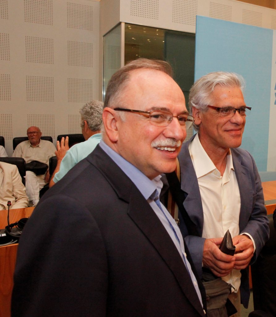 Μηλιός και Παπαδημούλης κατά Βαρουφάκη στο Twitter - Media