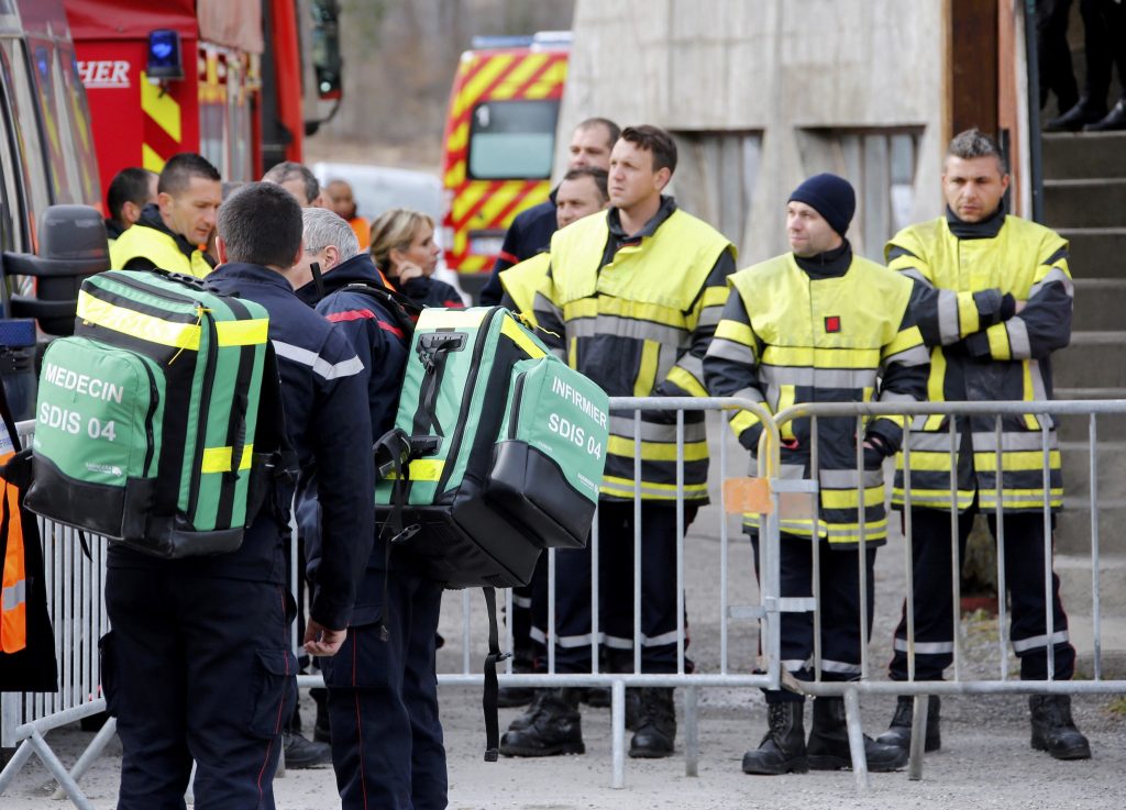 Δύσκολο το έργο της αναγνώρισης των θυμάτων: Διαμελισμένες όλοι οι σοροί των επιβατών της Germanwings - Media