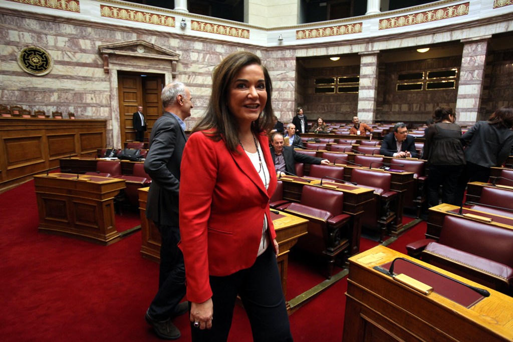 Ντόρα Μπακογιάννη: «Η ΝΔ πρέπει να κάνει μια σοβαρή αυτοκριτική για την ήττα της στις εκλογές» - Media