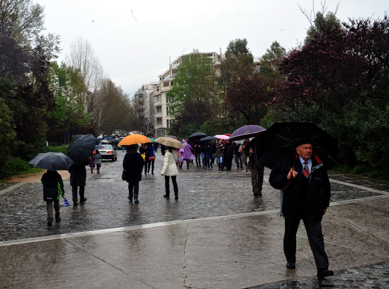 Έκτακτο δελτίο επιδείνωσης του καιρού - Βροχές και καταγίδες - Media